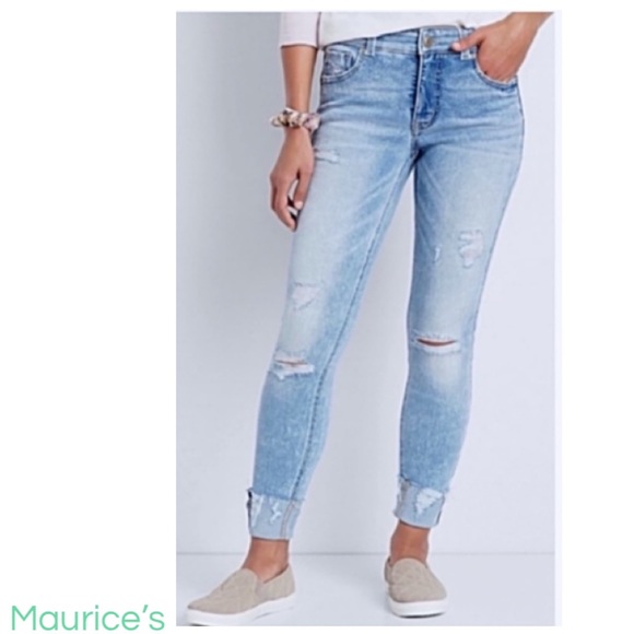 Maurice’s Premium Jeans “When Cool Meets Comfort” Distressed w/Stretch NWTS-$55 - Picture 2 of 5
